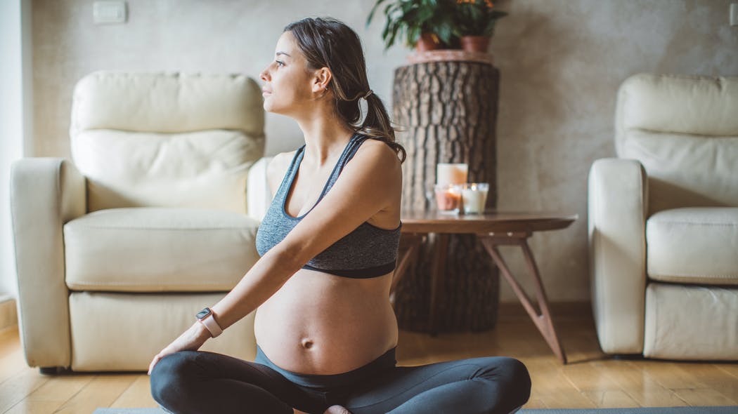 7 zwangerschapsyoga oefeningen